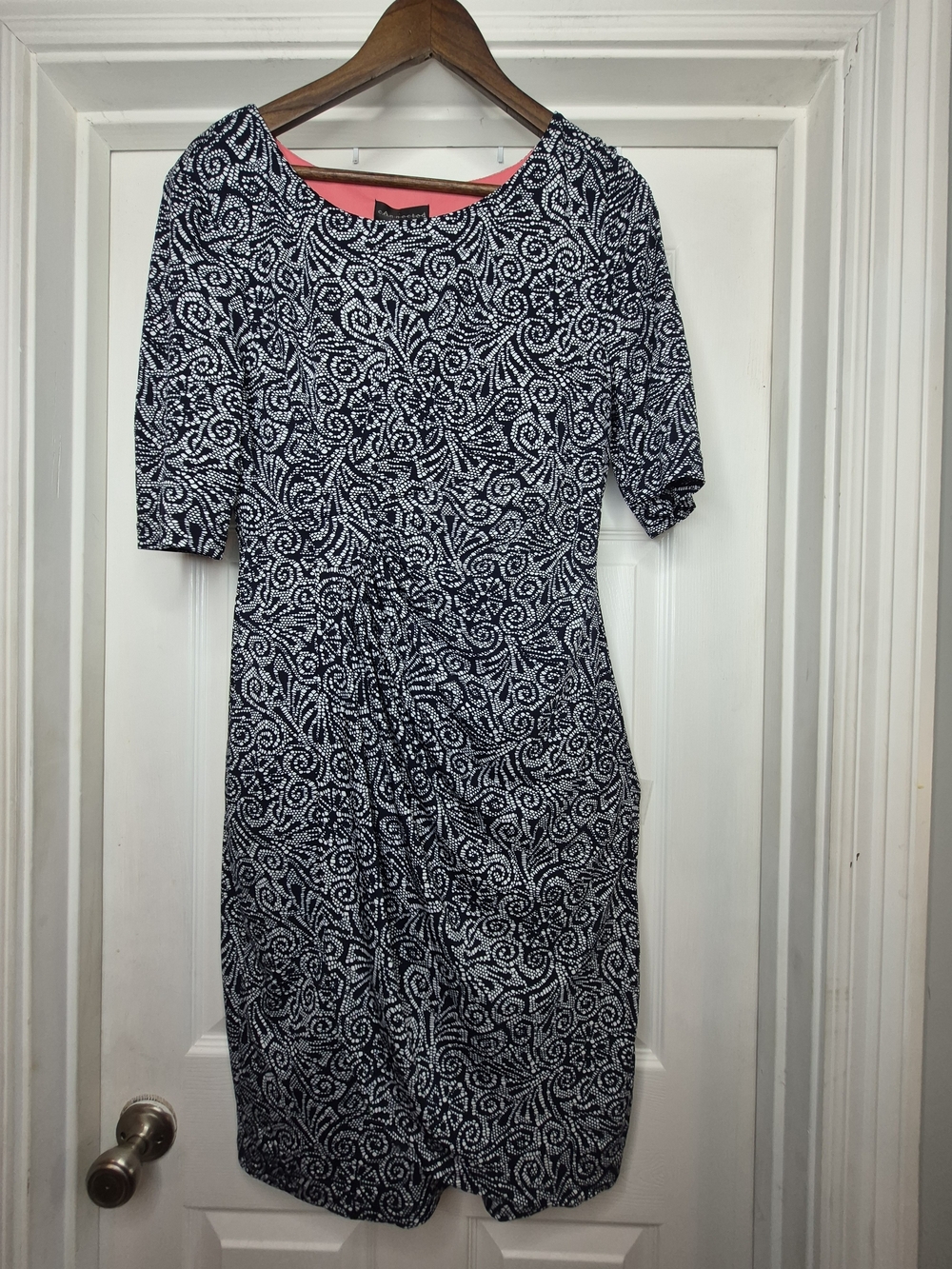 connected apparel Black & White Patterned Midi Dress Size 12
